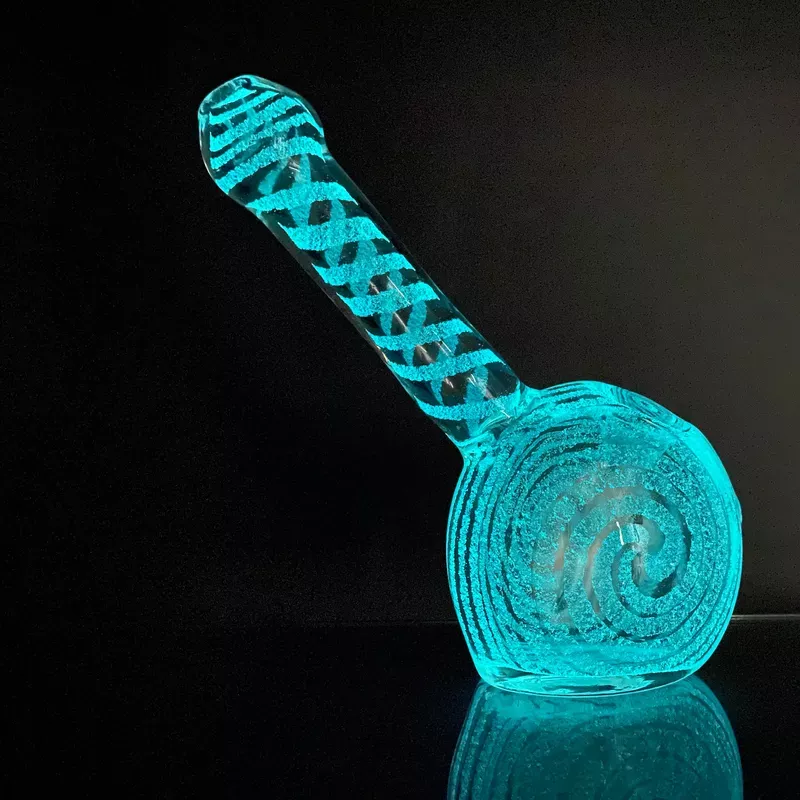 6 ” Glow in Dark Bubbler Giraffe Neck Design APROX 200 Grams
