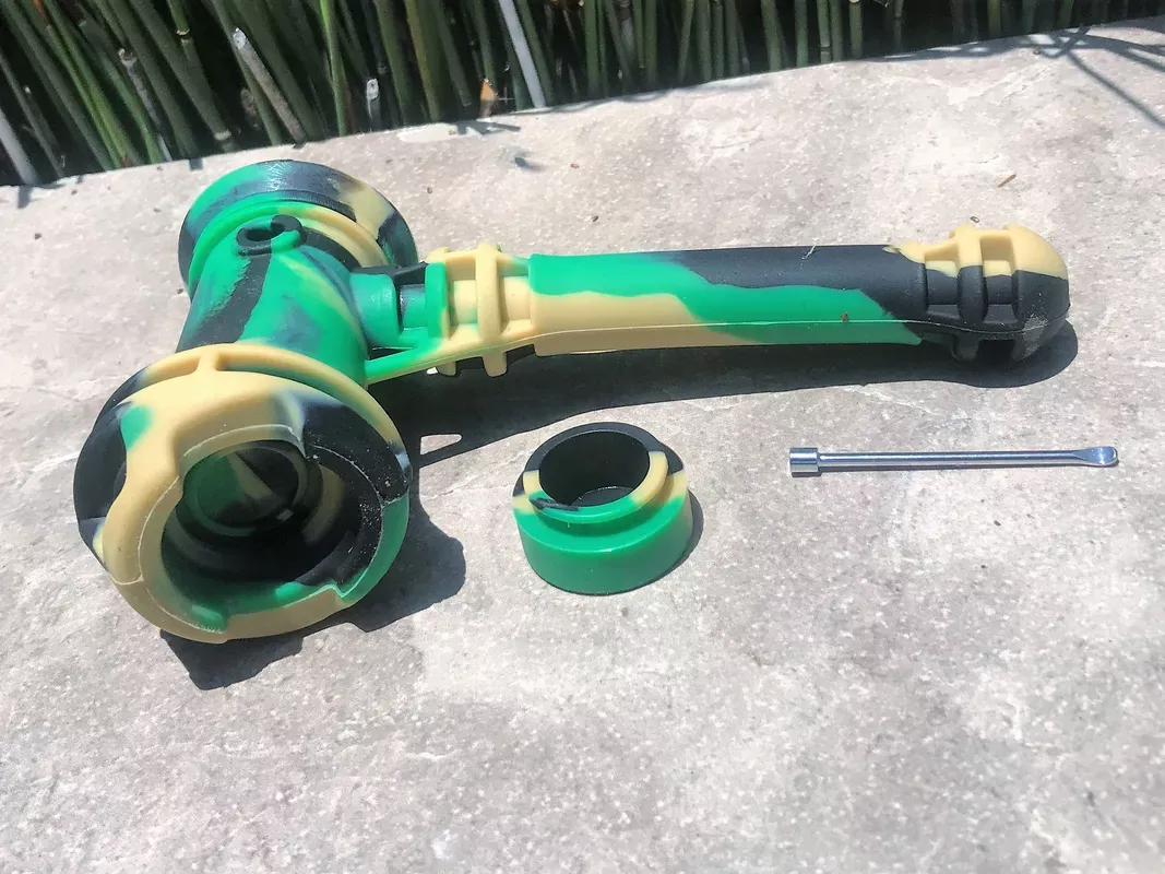 7 ” Silicone Hammer Hand Pipe w/Dab Tool & Container – Camo