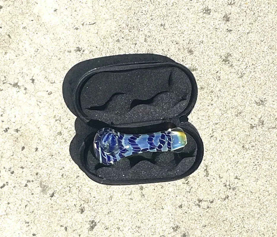 Best! 3.5 ” Spoon Hand Pipe in Fumed Glass w/Padded Zip Pouch – Blue & Yellow Twist